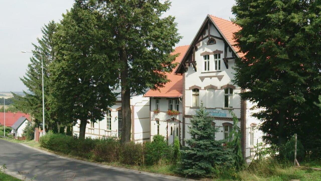 Dom Pod Orlimi Skalami - Blisko Zamku Czocha Apartment Lesna Bagian luar foto